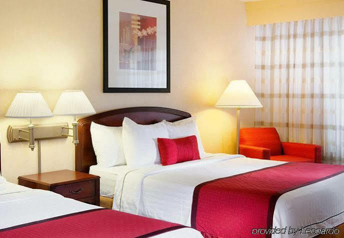 Courtyard By Marriott Houston Northwest Hotel Exterior photo